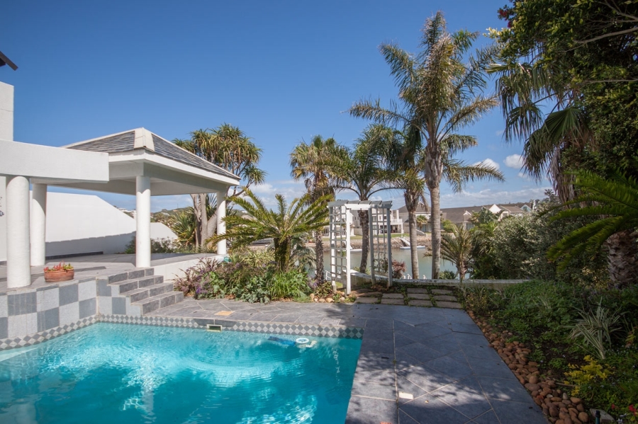 5 Bedroom Property for Sale in Royal Alfred Marina Eastern Cape